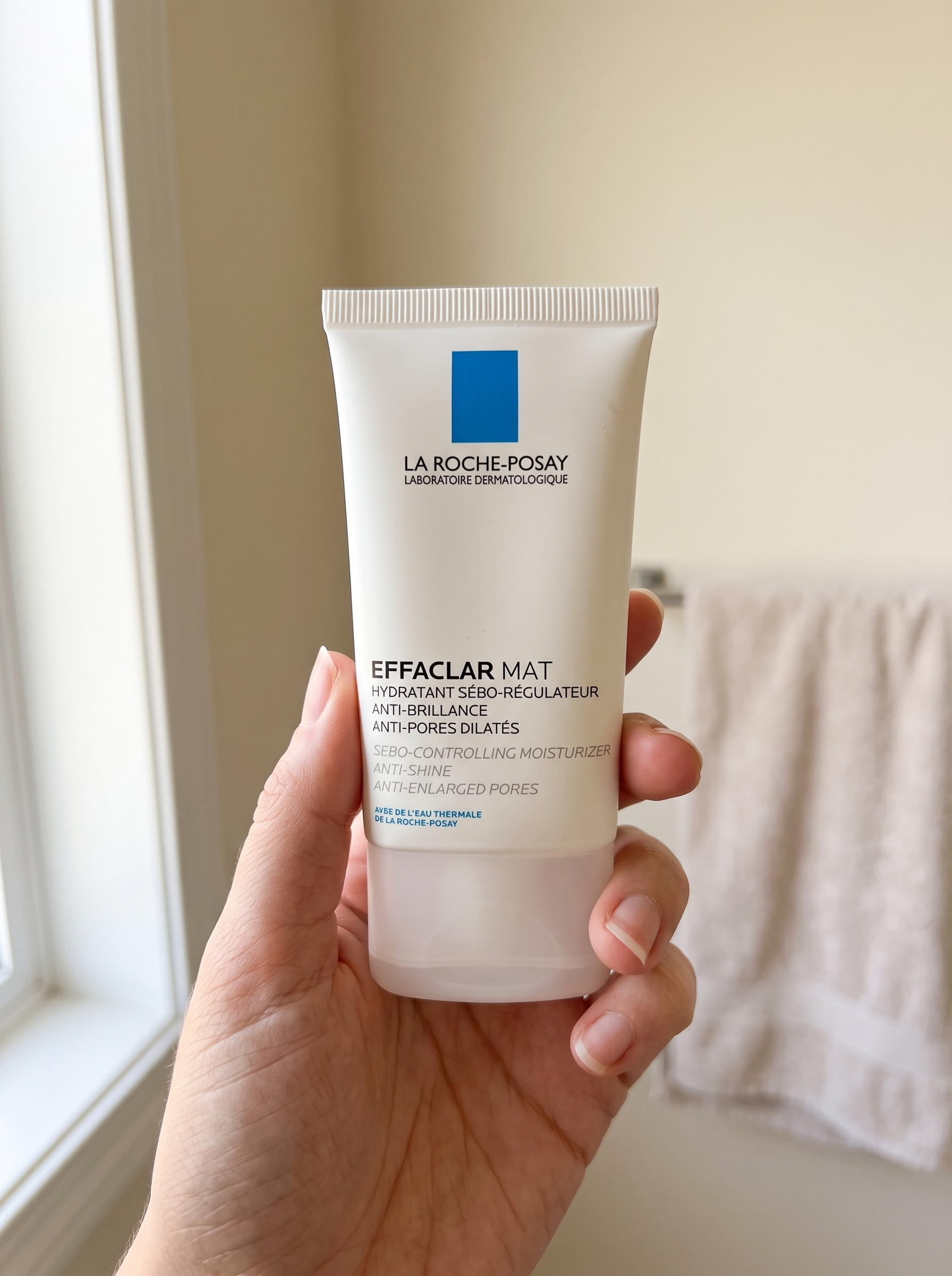 Nano Banana 2.0 Effaclar Mat packshot-to-real-scene text reproduction test