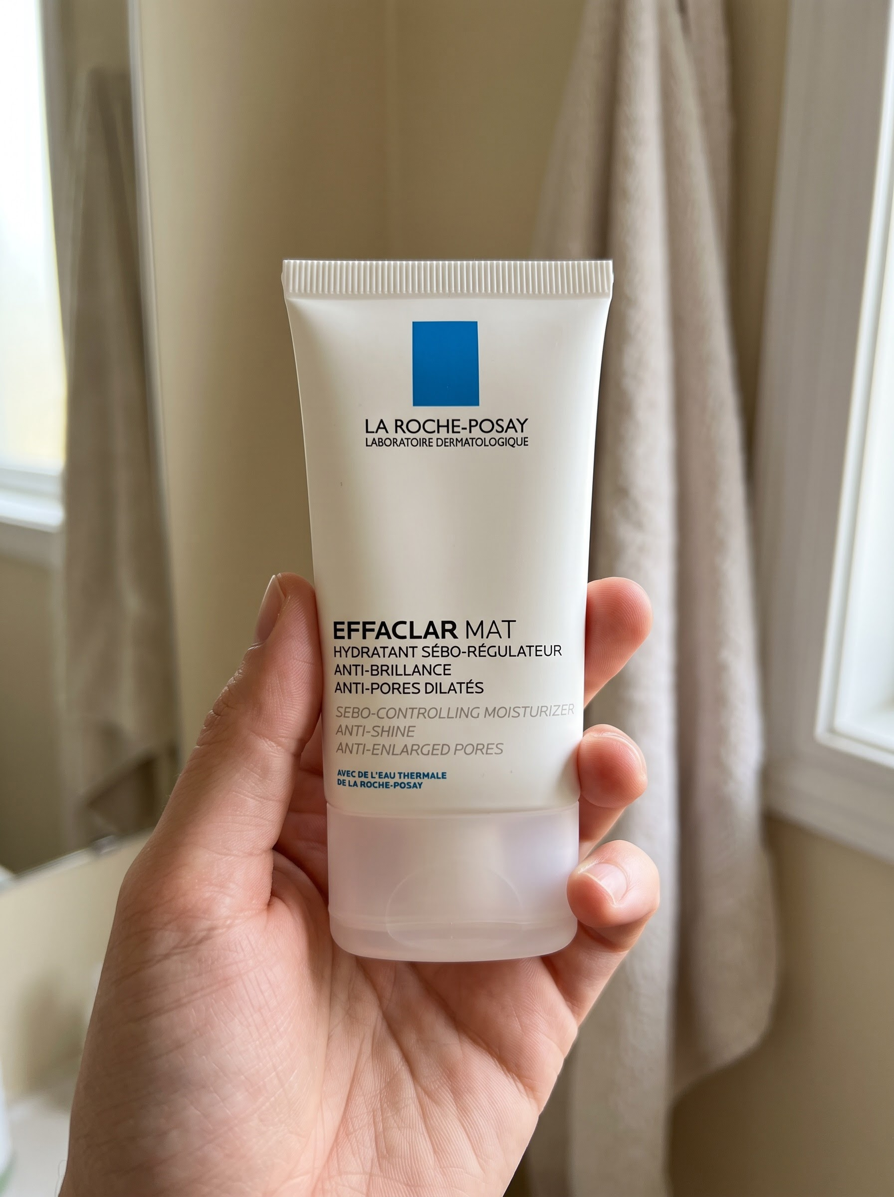 Nano Banana 2.1 Effaclar Mat packshot-to-real-scene text reproduction test